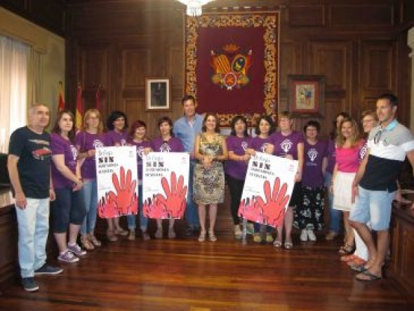 Teruel pone en marcha una campaña contra las agresiones sexistas en las Fiestas del Ángel