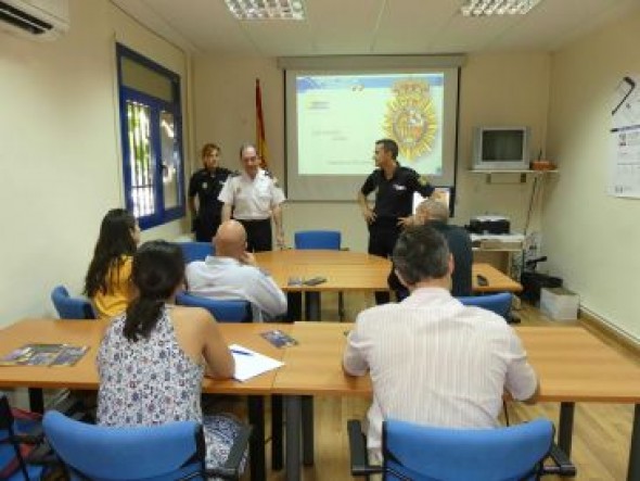 La Policia Nacional en Teruel refuerza la presencia policial en calles y comercios durante las Fiestas del Ángel