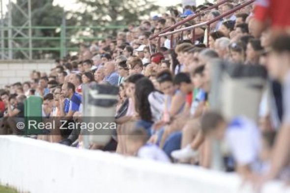 Fiesta del fútbol en Calamocha con el partido de las peñas del Real Zaragoza