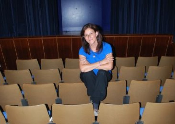 Mamen Pérez Luis, directora de la compañía Minack: Con el teatro los chicos aprenden inglés y pierden el miedo a hablar en público