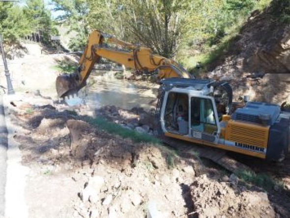 Aliaga inicia la reparación de daños en carreteras y paseo fluvial del Guadalope