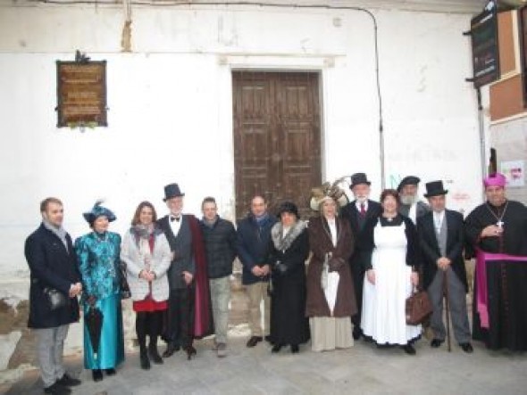 El antiguo taller de Matías Abad ya tiene una placa como homenaje al artista de la forja modernista