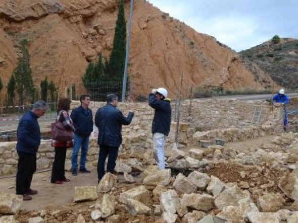 Las obras para acondicionar el Monte Calvario de Alcorisa acabarán este mes