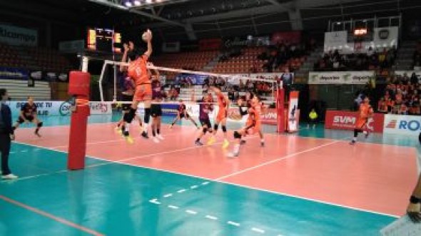 El CV Teruel gana al Barça Voleibol (3-0) y se garantiza ser cabeza de serie en Copa del Rey