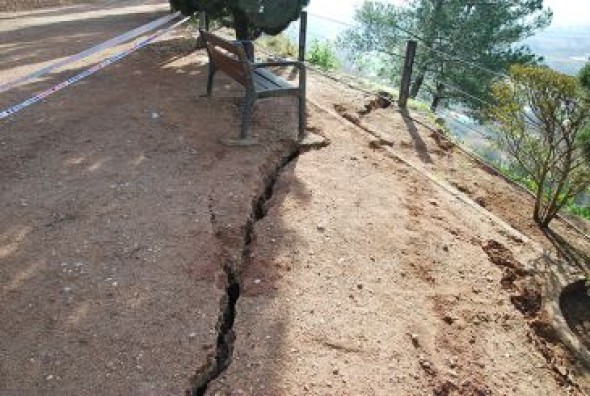 La Brigada de Alcañiz tendría que haber excavado la grieta de Pui Pinos, pero la obra no se realizó