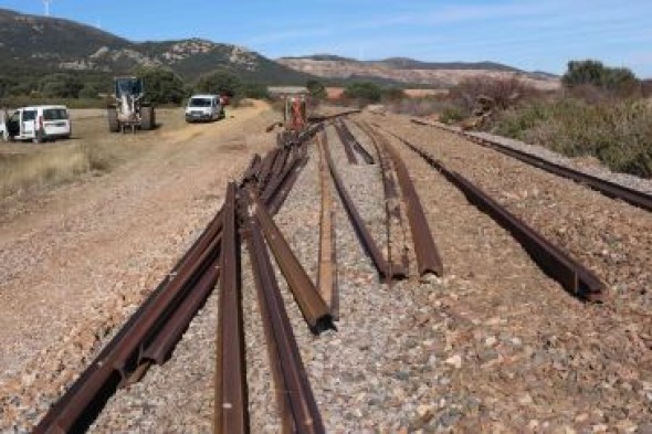 Patrimonio suspende temporalmente el levantamiento de las vías de Ojos Negros