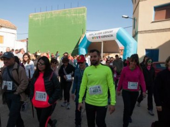 Caminreal planta cara al cáncer infantil con una marcha senderista multitudinaria que recaudó 3.400 euros