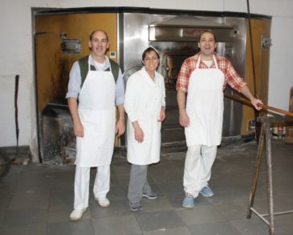 La panadería Guarc de Valdealgorfa celebra su centenario con un homenaje a sus bisabuelos