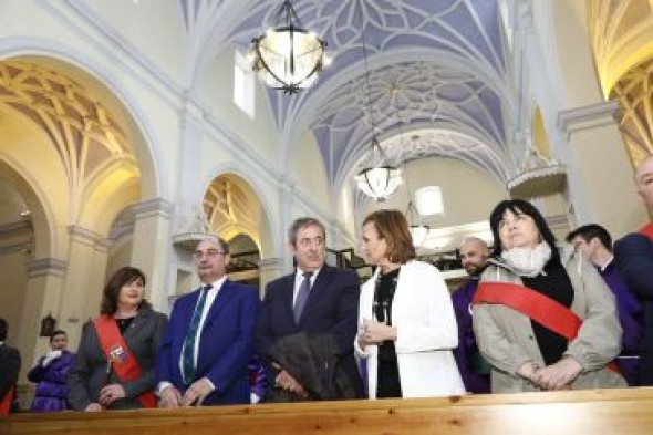 Lambán apoya en Alcorisa la Semana Santa del Bajo Aragón y felicita a Javier Zaragoza por el Premio Aragón