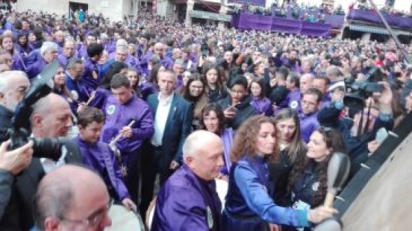 Calanda hace temblar la tierra a pesar de la lluvia con la presencia de Ana Belén