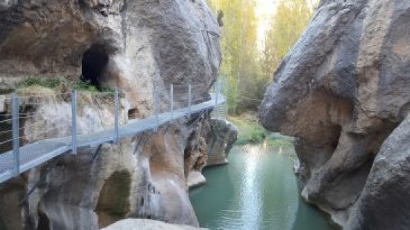 Aliaga restaura el paseo fluvial del Guadalope destruido por la riada