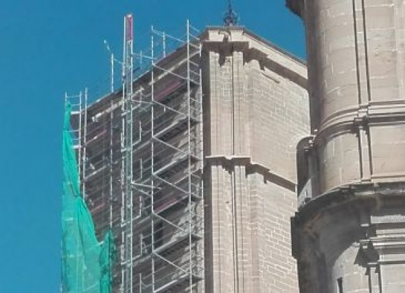 Patrimonio permitirá que la torre de las campanas de Alcañiz luzca sus elementos góticos