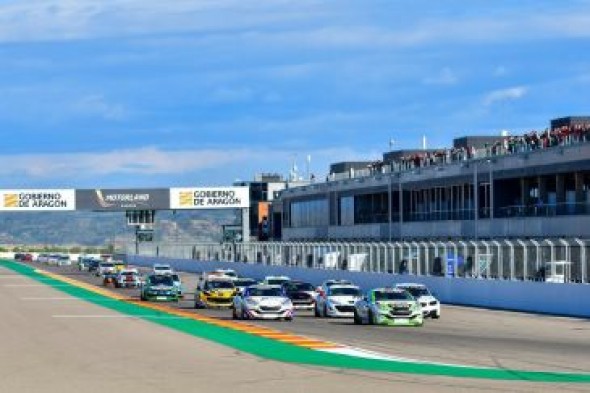 Trepidante jornada inaugural en el Racing Weekend de Motorland