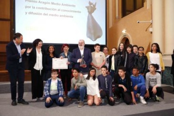 El colegio Pierres Vedel de Teruel y la empresa Chocolates Artesanos Isabel de Alcorisa, premios Medio Ambiente del Gobierno de Aragón