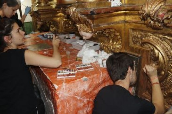 Gea de Albarracín restaura el retablo barroco de la Virgen del Refugio