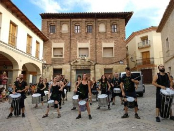 Ocho conciertos, vermú rumbero, talleres infantiles, batucada y humor el 27 de julio en el Carrasca Rock de Ejulve