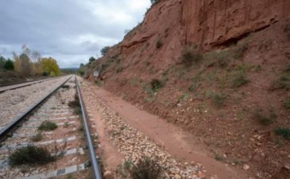 El futuro del tren en la provincia se escribe con la T de Teruel Existe