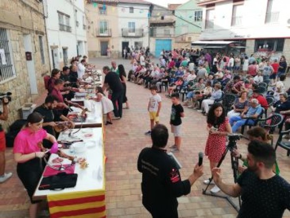 Más de 500 personas se dieron un homenaje en Alfambra a base de jamón