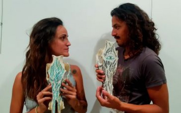 El sincretismo de Teruel y México germina un arte nómada en Calamocha: Ritamarindo y Lalo Barragán muestran su pintura y su joyería