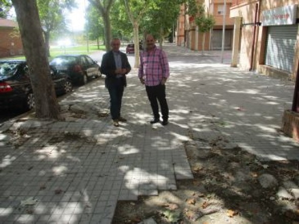 El PSOE aplaude el arreglo de las aceras de la calle Enebros de Teruel