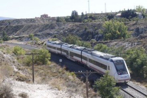 112 iniciativas parlamentarias han sido incapaces de desbloquear el ferrocarril