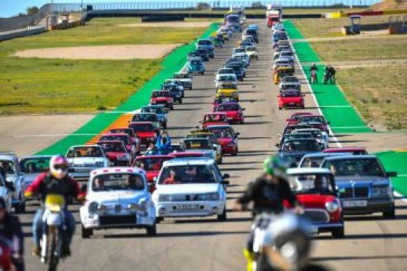 Más de 1.000 vehículos clásicos han pasado por MotorLand durante el fin de semana