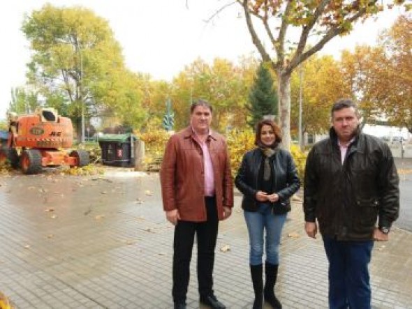 El Ayuntamiento de Teruel acomete la renovación del pavimento de un tramo de acera en la calle Enebros