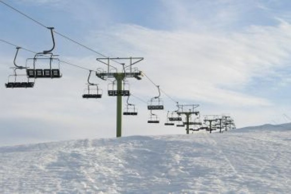 Javalambre y Valdelinares estrenan el sábado la temporada con casi 20 kilómetros esquiables