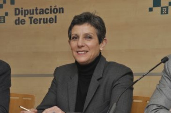 Valerie Miles, escritora y editora estadounidense, presentó Turia en Teruel: “Bolaño nos dice que hay que meterse en el abismo, abrir los ojos y mirar”