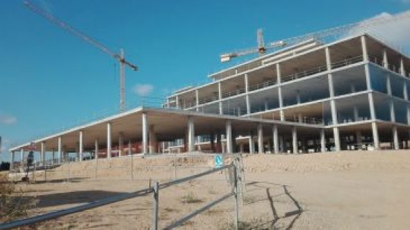 La DGA dirá en diez días si rescinde o no el contrato con la UTE del hospital