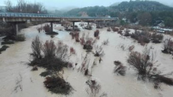 El río Matarraña alcanza una altura de 2,52 metros en Nonaspe y tiende a descender