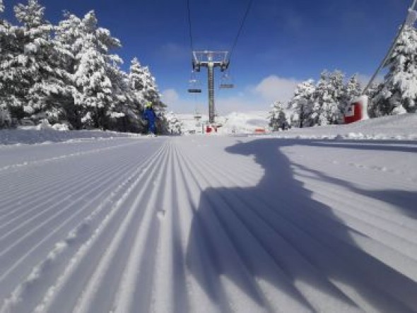 Las nevadas de los últimos días permiten a Javalambre y Valdelinares abrir el total de su dominio esquiable