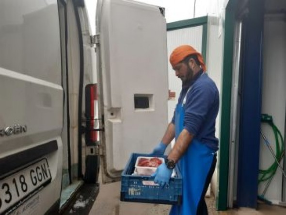 Un colmado de Bronchales lleva comida a los pueblos serranos que no tienen tienda