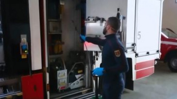 Vías y Obras y Bomberos de la Diputación se adaptan para mantener servicios esenciales