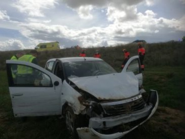 Muere una persona tras salirse de la carretera su vehículo entre Santa Eulalia del Campo y Alfambra