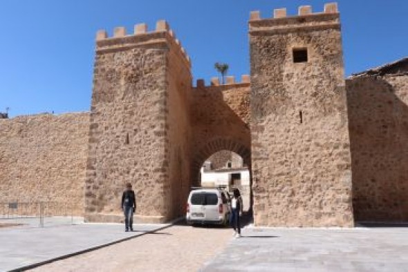Manzanera finaliza la restauración del Portal de Abajo y se hace visitable