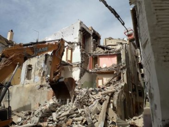 El Ayuntamiento de Albalate derriba once casas en riesgo de derrumbe tras el paso de la borrasca Gloria