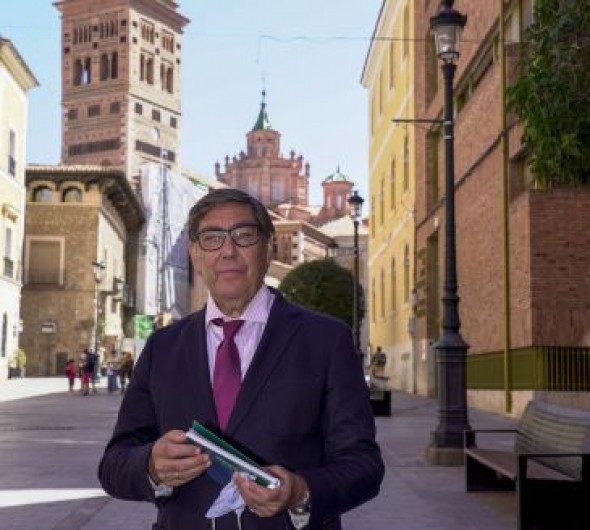 Arturo Aliaga, vicepresidente del Gobierno de Aragón: “No puedo ni quiero ser pesimista sobre el futuro de la comarca de Andorra”