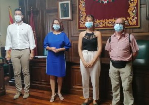 La capital pone en marcha un nuevo servicio de voluntarios para ayudar a la gente en cuarentena