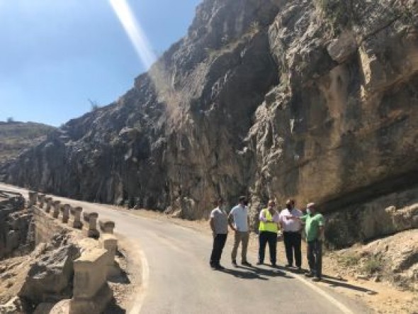 La mejora de la carretera a Miravete permitirá la llegada de autobuses al municipio