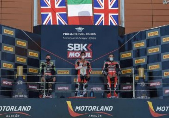 Rinaldi protagoniza la jornada del sábado en el segundo round de las Superbikes en Motorland