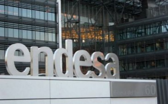 Endesa invierte 75.000 euros en la mejora tecnológica de la red eléctrica de Alcañiz y Andorra