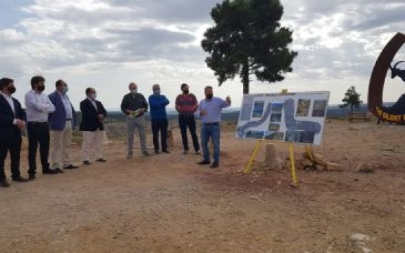 El consejero de Vertebración visita las obras de mejora de la carretera A-1702 entre Ejulve y los Órganos de Montoro