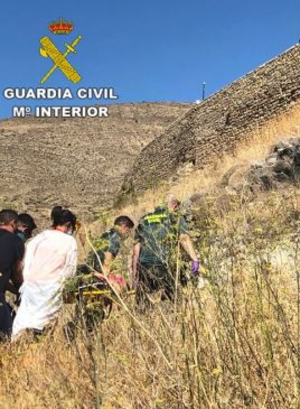 La Guardia Civil rescata en Albarracín a una senderista herida en un sendero