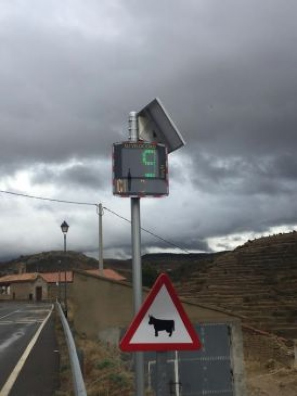 El Gobierno de Aragón coloca en Allepuz uno de los tres radares pedagógicos e informativos instalados en Aragón