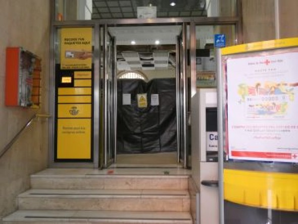 La oficina de Correos de Teruel amplía el espacio de atención al público