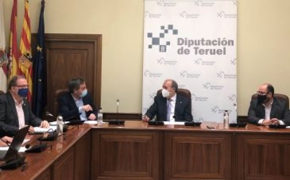 Acuerdo de colaboración entre DGA y DPT para el impulso a los accesos a las pistas de esquí turolenses