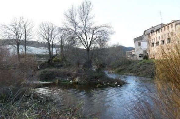 El plan de pesca 2021 veda los embalses de Balagueras, Lechago y Las Tosquillas