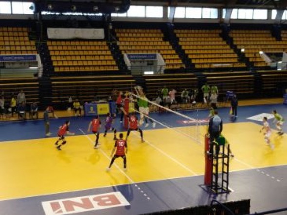 El Urbia Voley Palma vence a Manacor y se clasifica para semifinales