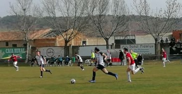 El Calamocha vence al Villanueva 3-1 y sueña con jugar por el ascenso